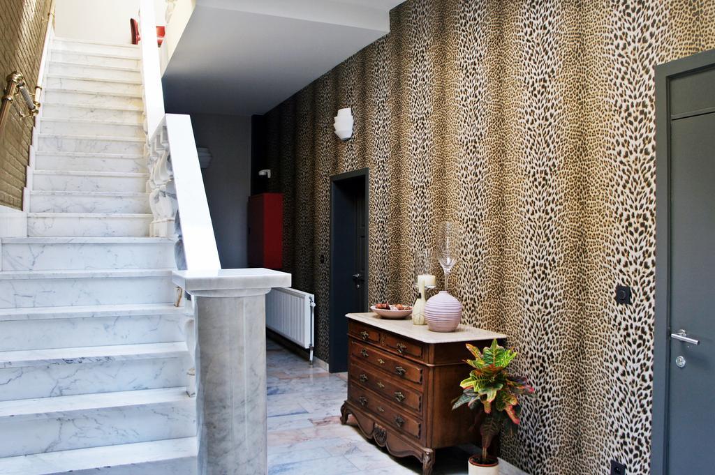 Belrom Hotel Sint-Truiden Bagian luar foto