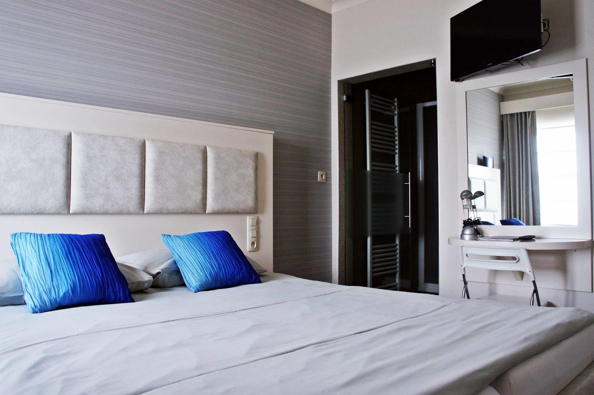 Belrom Hotel Sint-Truiden Bagian luar foto