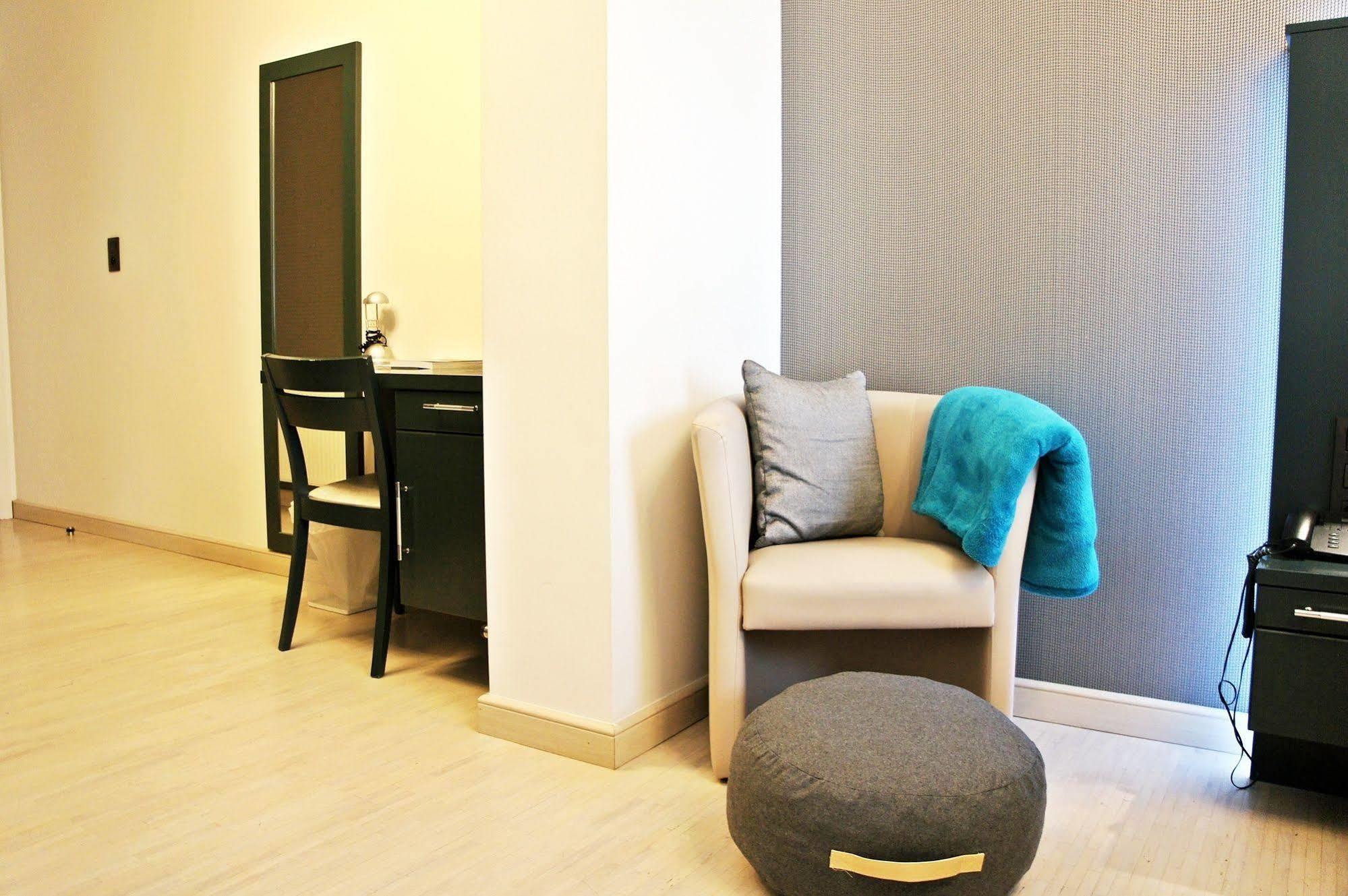 Belrom Hotel Sint-Truiden Bagian luar foto