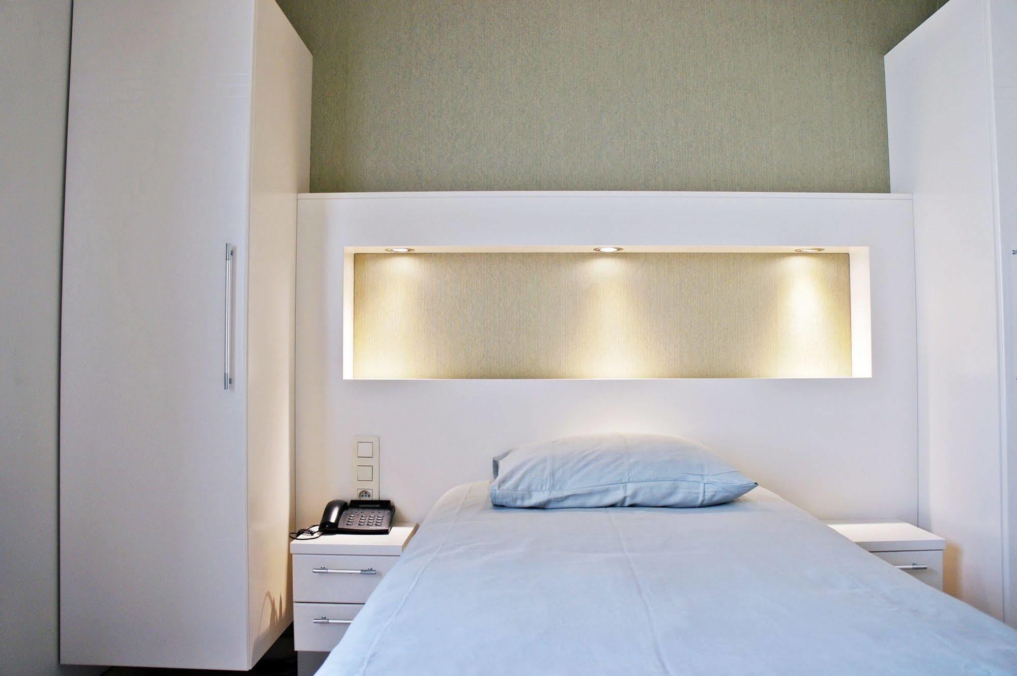 Belrom Hotel Sint-Truiden Bagian luar foto